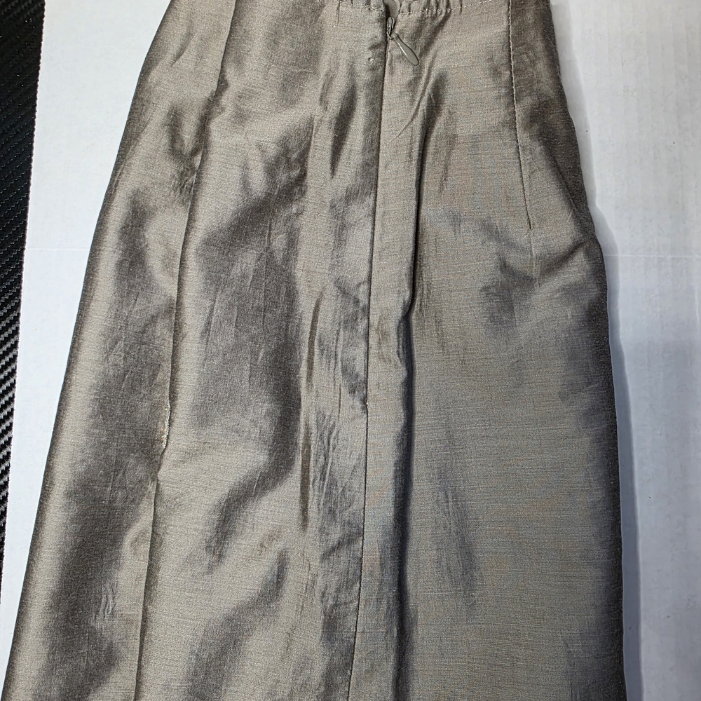 Ann Taylor Taupe Skirt with Subtle Texture - Picture 2 of 3